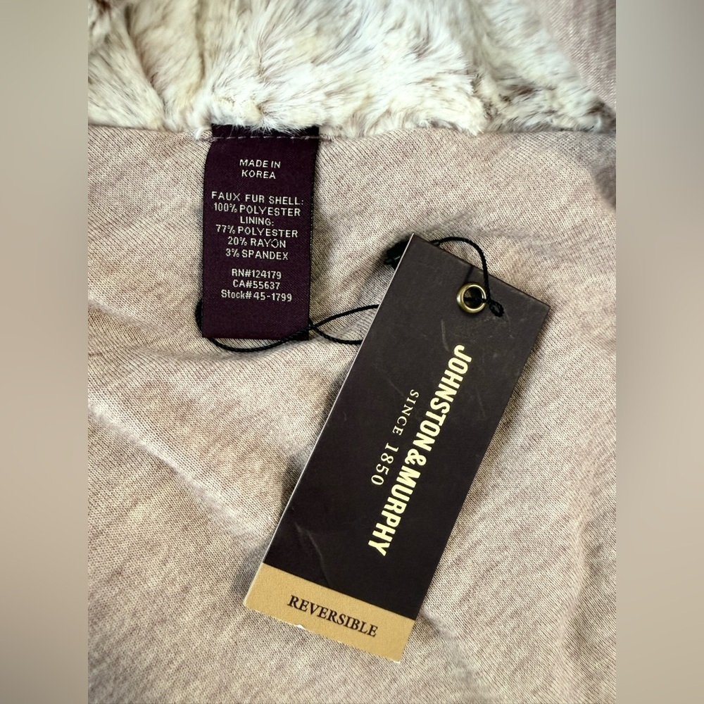 Johnston and Murphy Reversible Faux-Fur Poncho One Size - Picture 8 of 11